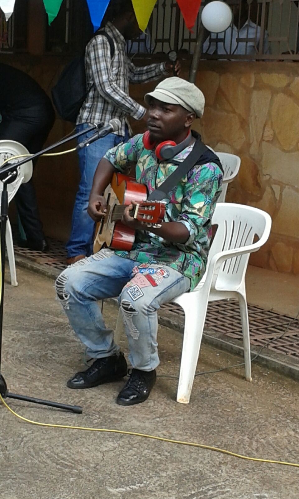 Un cantante di “strada”.