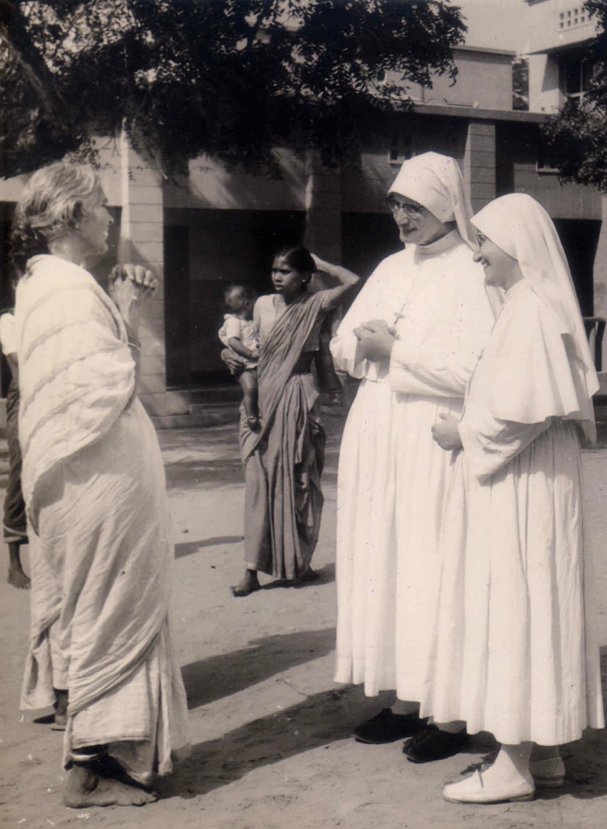 Madre Igilda em visita à India